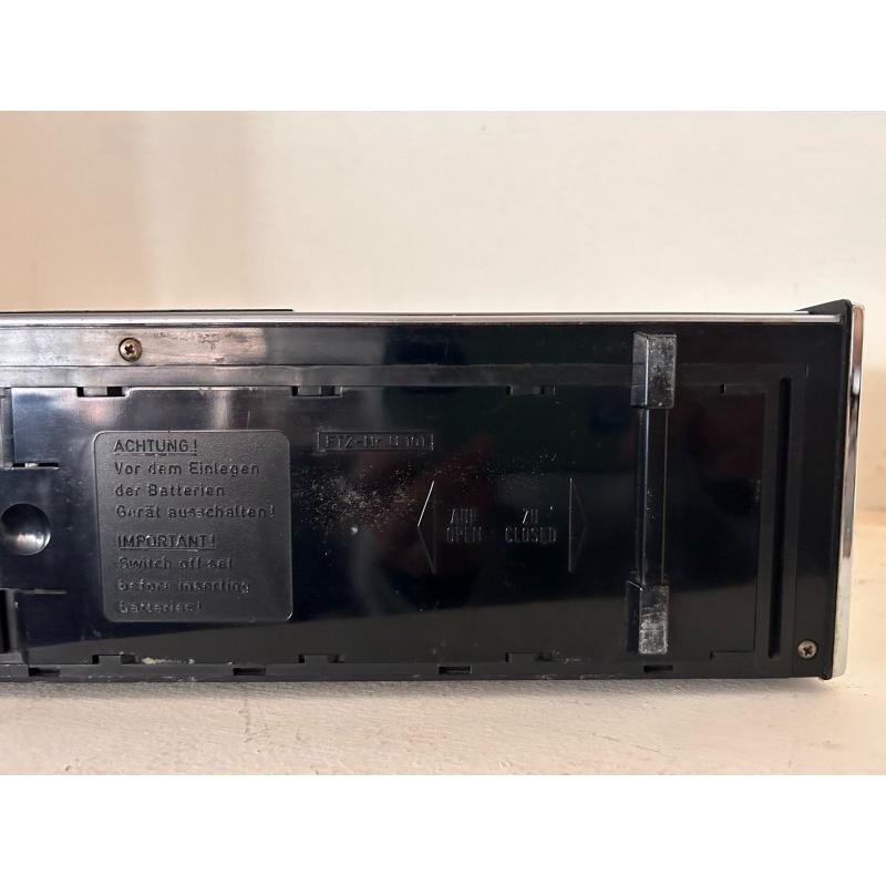 ヴィンテージ ラジオ GRUNDIG グルンディッヒ ドイツ : COLORSTOWN