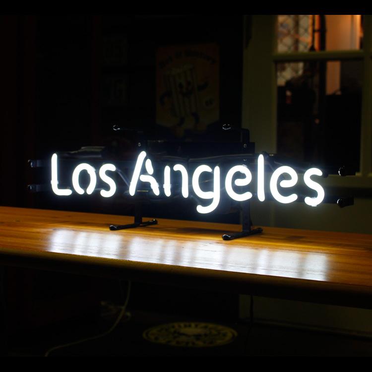 アメリカンネオンサイン Los Angels ロサンゼルス 文字デザイン 縦17×横56cm バー ガレージ 西海岸 インテリア | ブランド登録なし | 02