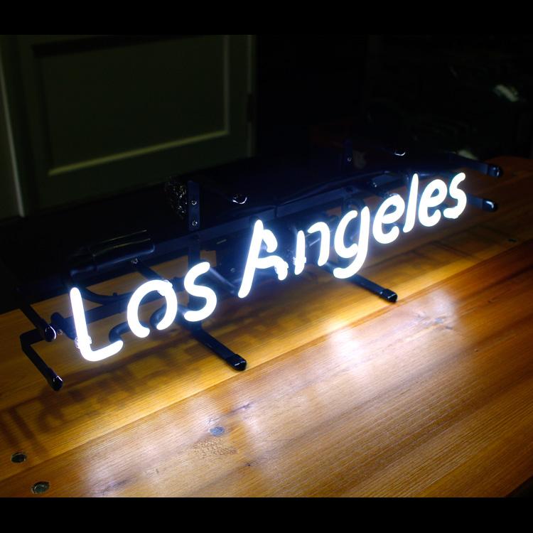 アメリカンネオンサイン Los Angels ロサンゼルス 文字デザイン 縦17×横56cm バー ガレージ 西海岸 インテリア | ブランド登録なし | 04
