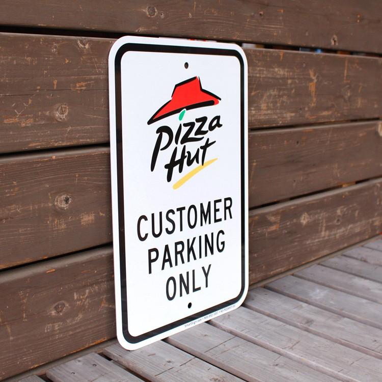 【最終金額】アメリカ　ピザハット看板 パーキングサイン Pizza Hut ピザハット 44.5×30.5cm アメリカ製
