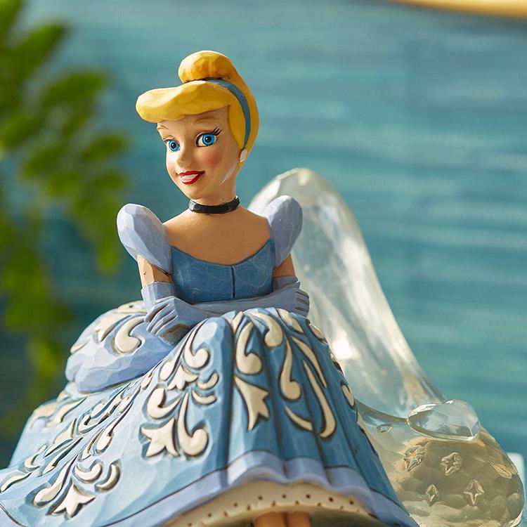 Disney ディズニー シンデレラ ガラスの靴 フィギュア 高さ13.6 Disney ディズニー シンデレラ ガラスの靴 フィギュア 高さ13.6