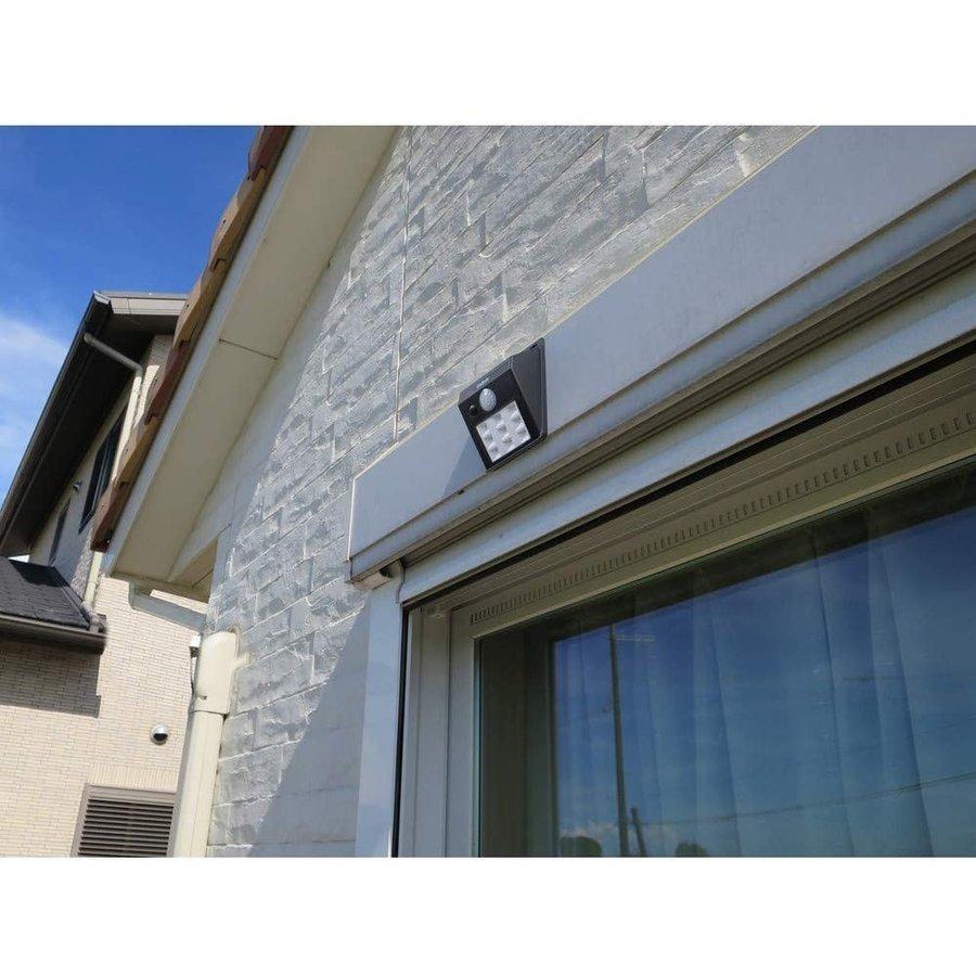 2個 センサーライト 人感 屋外 ソーラーライト マグネット 磁石 LED 明暗センサー 玄関灯 照明 明るい 駐車場 工事不要 フック 防犯 防水規格 防雨型 | DAISHIN | 15