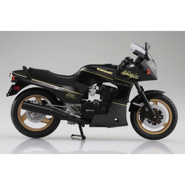 KAWASAKI GPz900R 黒/金 フィギュア アオシマ : バイク用品店カムカム