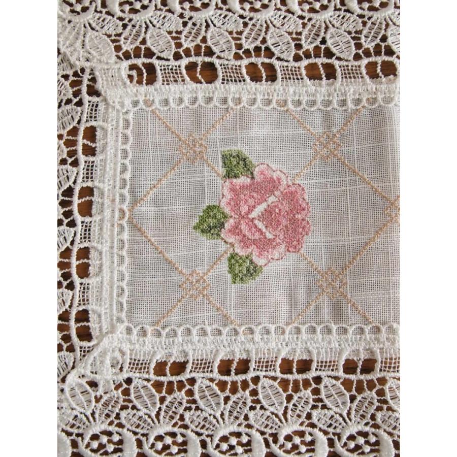 アンティークレース風 クロスステッチ＆ギュピールレース テーブル