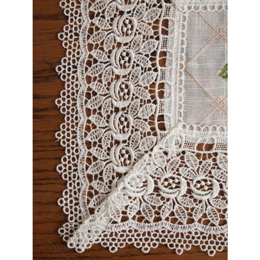 アンティークレース風 クロスステッチ＆ギュピールレース テーブル