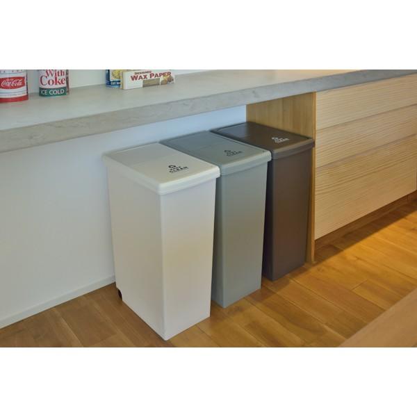 ダストボックス ４５Ｌ キャスター付き フタ付き ふた付き ごみ箱 ゴミ箱 トラッシュカン トラッシュボックス 野外 ホワイト |  | 02