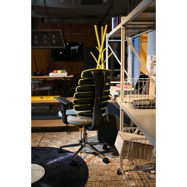 オフィスチェア グリーン 肘付き シンプル スタイリッシュ 在宅勤務 勉強用 学習用 ゲーム用 おしゃれ パソコンチェア PCチェア 椅子 イス ワークチェア |  | 13