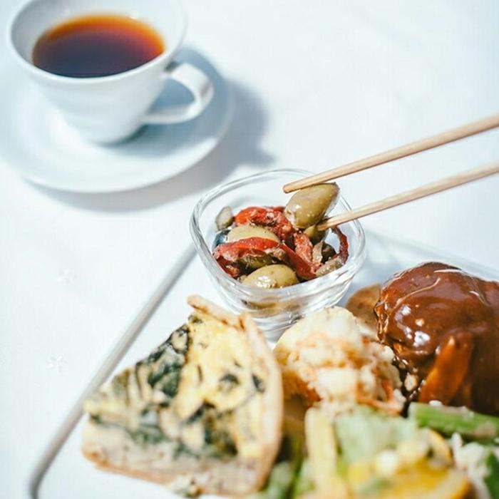 耐熱ミニ角小鉢4個セット ホワイト 耐熱ガラス 保存容器 器 食洗機可 電子レンジ可 おしゃれ セット サラダボウル 豆鉢 前菜鉢 副菜鉢 デザートボウル |  | 02