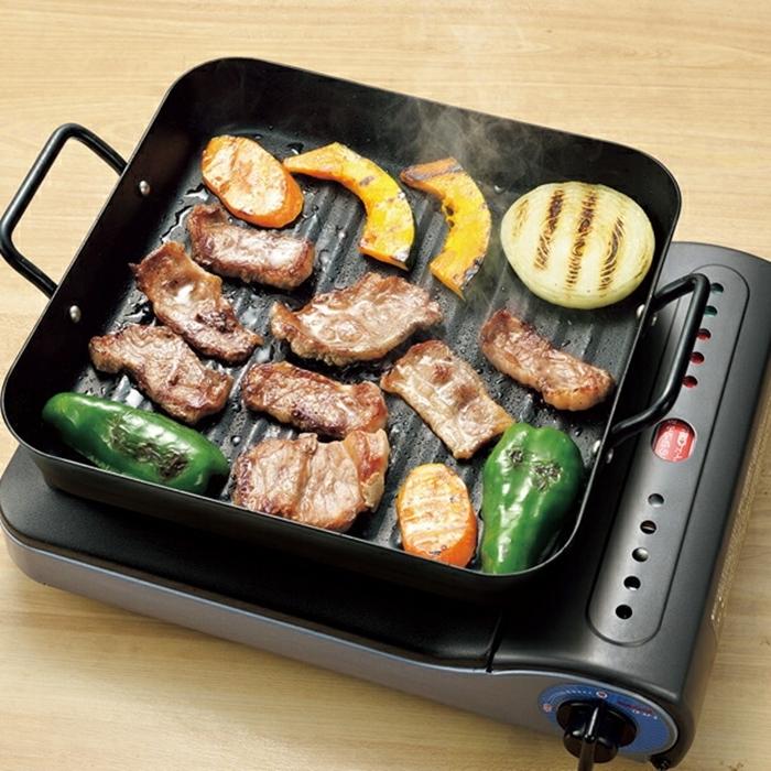 IHでもガスでも使える鉄製角型プレート ウェーブ 25ｘ25cm 鉄板 調理器具 料理道具 キッチン用品 台所用品 |  | 01