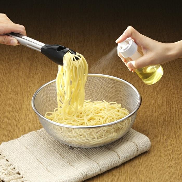 スタビアリュクス オイルスプレー ホワイト 食卓用 家庭用 調理用 料理用 オリーブオイル サラダオイル 調味料 醤油 お酢 オイルミスト |  | 04
