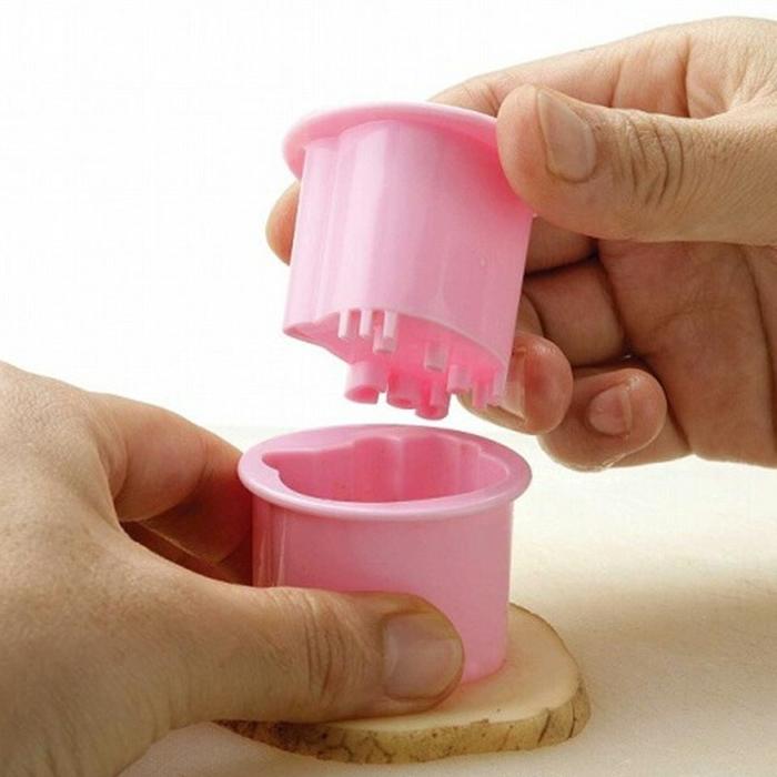 ハローキティー 野菜抜き型 お弁当グッズ キッズ キャラクター キャラ弁 お弁当 ピクニック 遠足 |  | 01