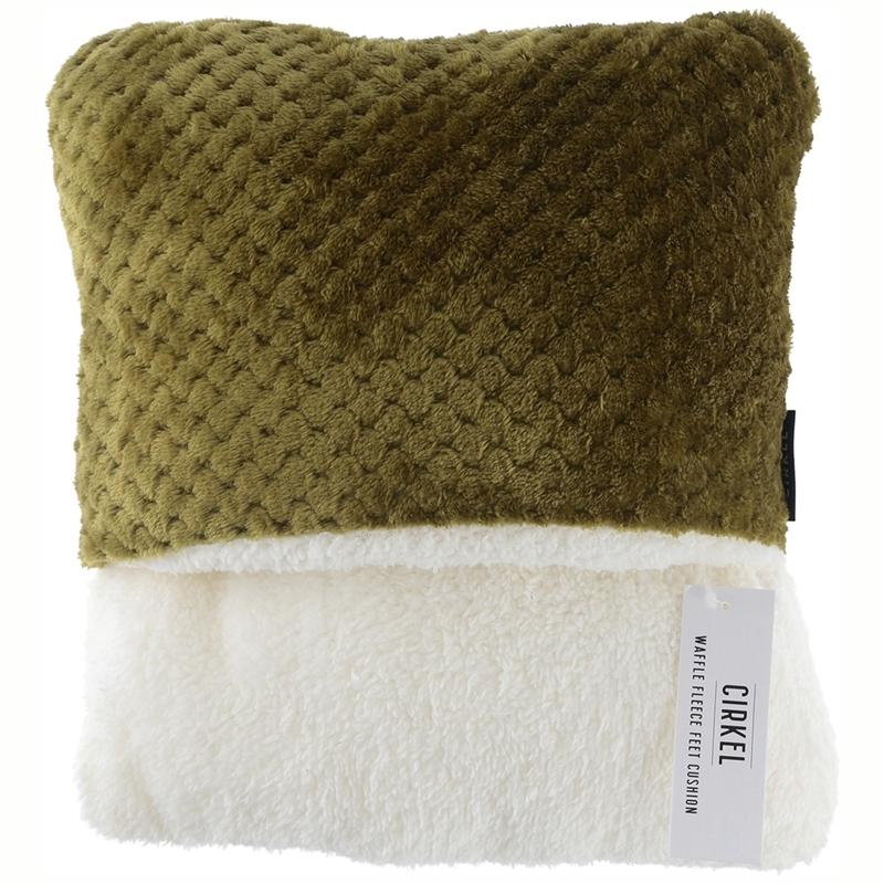 6個セット まとめ買い サーケル ワッフルフリース 足ポカクッション モス 冷え対策 ルームシューズ オフィス スリッパ フットウォーマー 脚用クッション 足用 | 