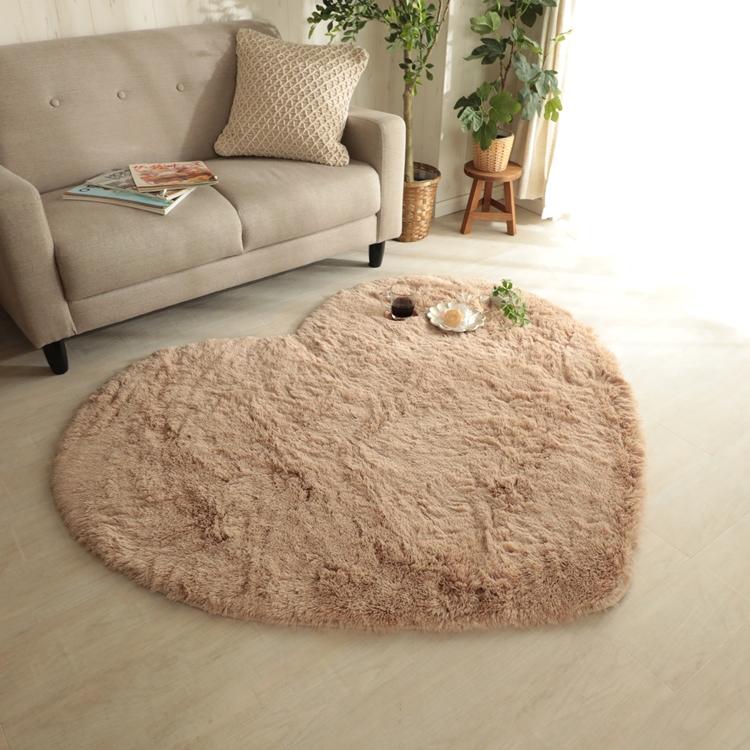 150x130cm シフォン (ハート型) BE ミルクティ 洗える すべり止め オールシーズン ウレタン 抗菌防臭効果 おしゃれ レトロ モダン ホットカーペット 床暖房対応 | 