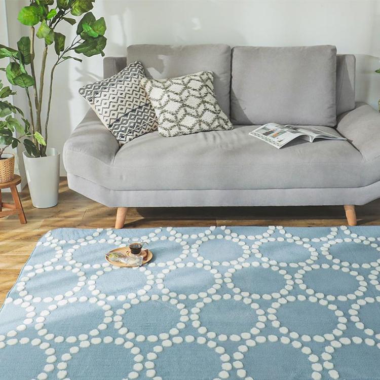 ベーレ 130x190 ブルー 大人可愛いラグ リビングラグ 洗える すべり止め オールシーズン ウレタン ホットカーペット 床暖房 おしゃれ レトロ モダン 高級感 | 