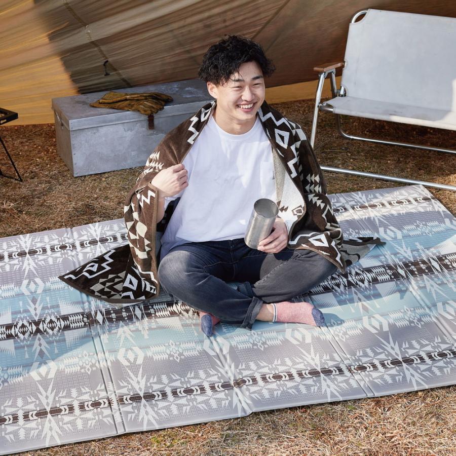折りたたみ アウトドアマット エクスキリム 約118×176cm コンパクト収納 水拭きOK 洗える 撥水 両面 リビングマット ラグ マット  レジャーマット プレイマット |  | 14