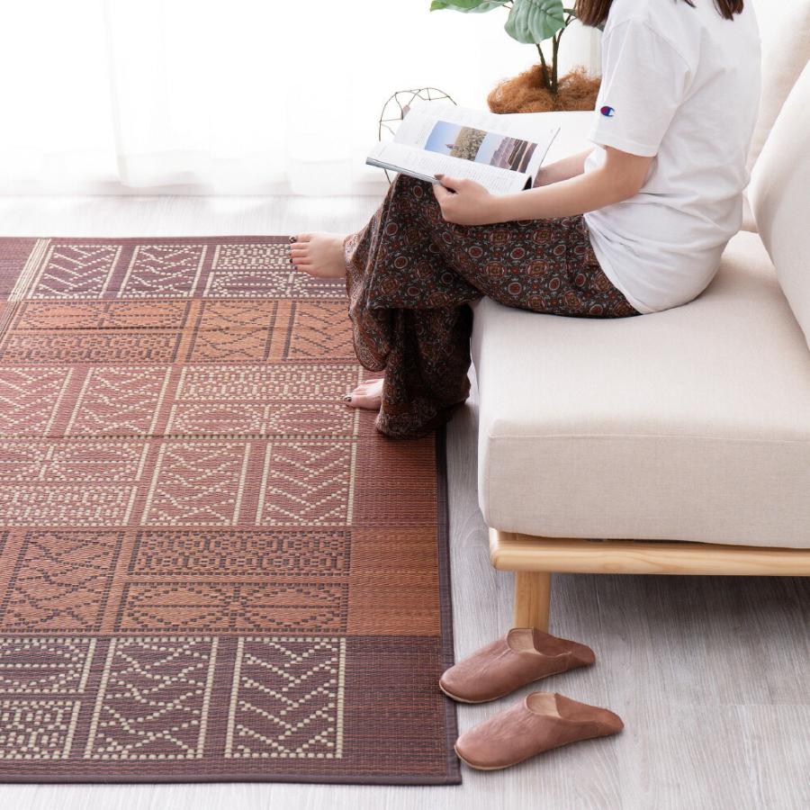 い草センターラグ 裏貼有 い草ラグ  幾何柄 畳上敷き 畳 い草 茣蓙 い草マット 伝統の和柄 伊勢 ブラウン 約176×220cm ラグマット カーペット 涼しさ ござ |  | 11