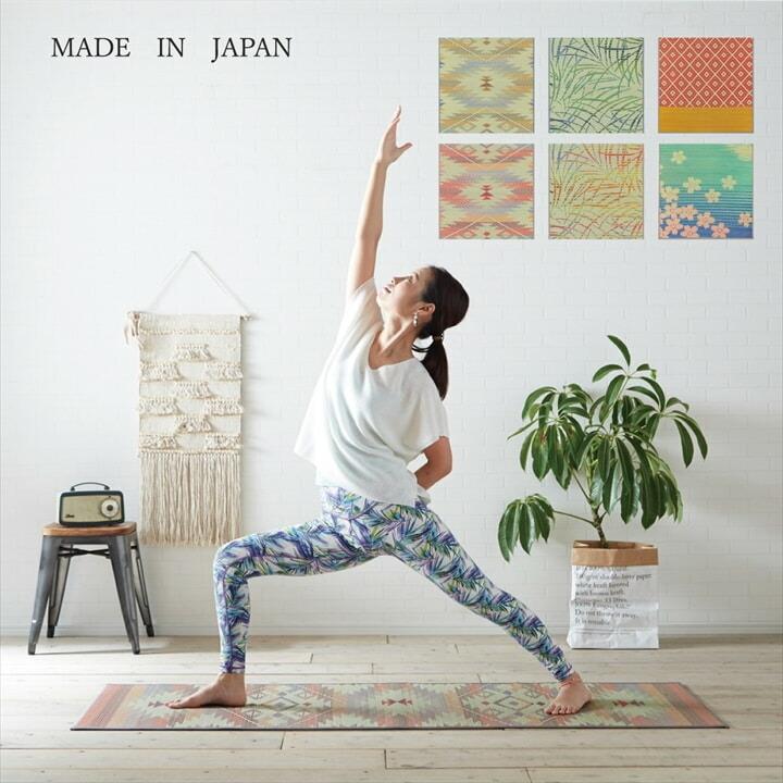 ヨガマット 国産い草 畳 ヨガ 約60×180cm ストレッチマット ダイエット ホットヨガ ヨガ用品 運動マット 抗菌 防臭 滑りにくい クッション性 おしゃれ マット |  | 01