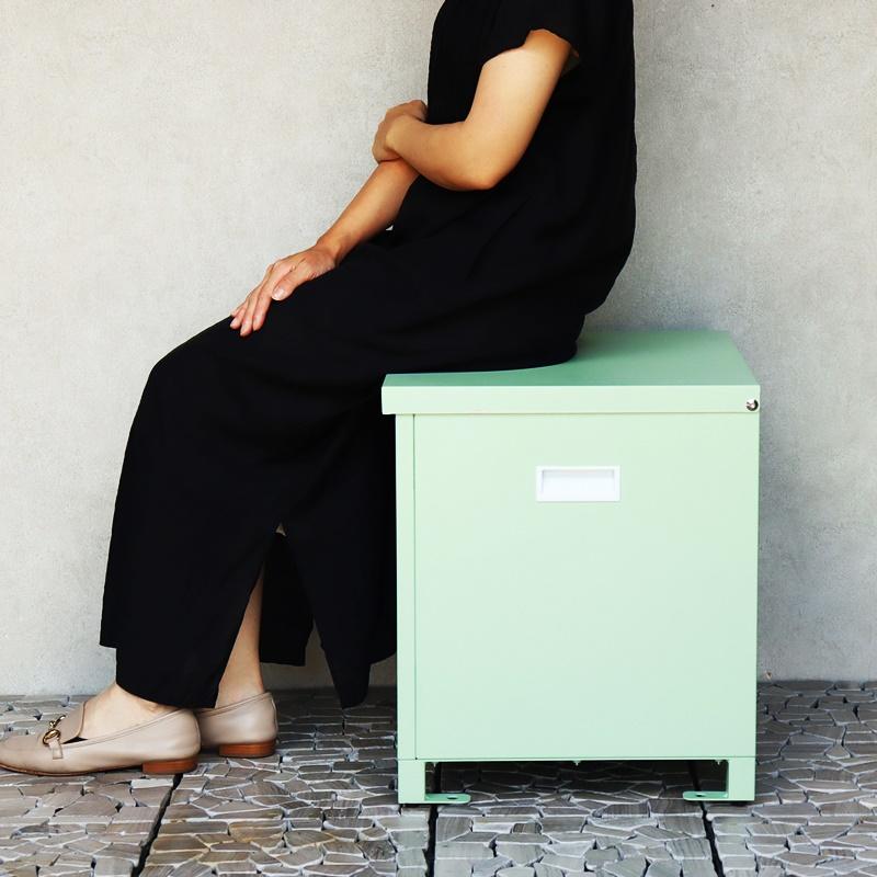 宅配ボックス おしゃれ ベージュ グリーン 北欧 カントリー かわいい モダン 一戸建て 一軒家 宅配BOX 鍵付き 施錠 高級感 1段 スリット窓 玄関前 本体完成品 | ブランド登録なし | 09