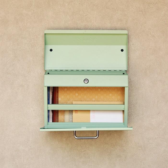 郵便ポスト 壁掛け 鍵付き セージグリーン/クリーム 壁掛けポスト おしゃれ レトロ 北欧 ヨーロピアン アンティーク シリンダー錠 ヨーロッパ | ブランド登録なし | 07