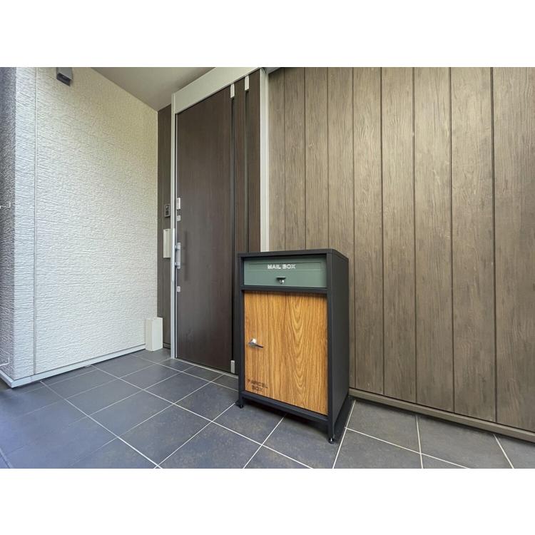 ルーノ宅配ボックス  一戸建て用 メールボックス ポスト付き 戸建て用 個人宅 大容量 置き配 鍵付き 印鑑入れ 置き型 スタンドタイプ 郵便受け 新聞受け |  | 07