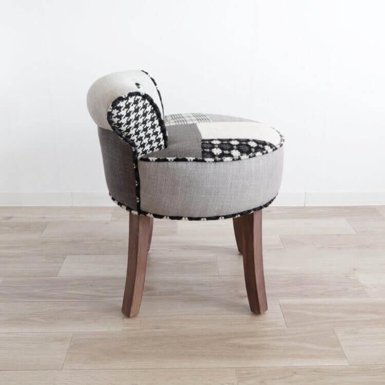 パッチワークデザインチェアー ライトグレー コンパクト パッチワーク カフェチェア 椅子 イス チェアー 書斎 ダイニングチェアー シンプル 北欧 高級感 |  | 01