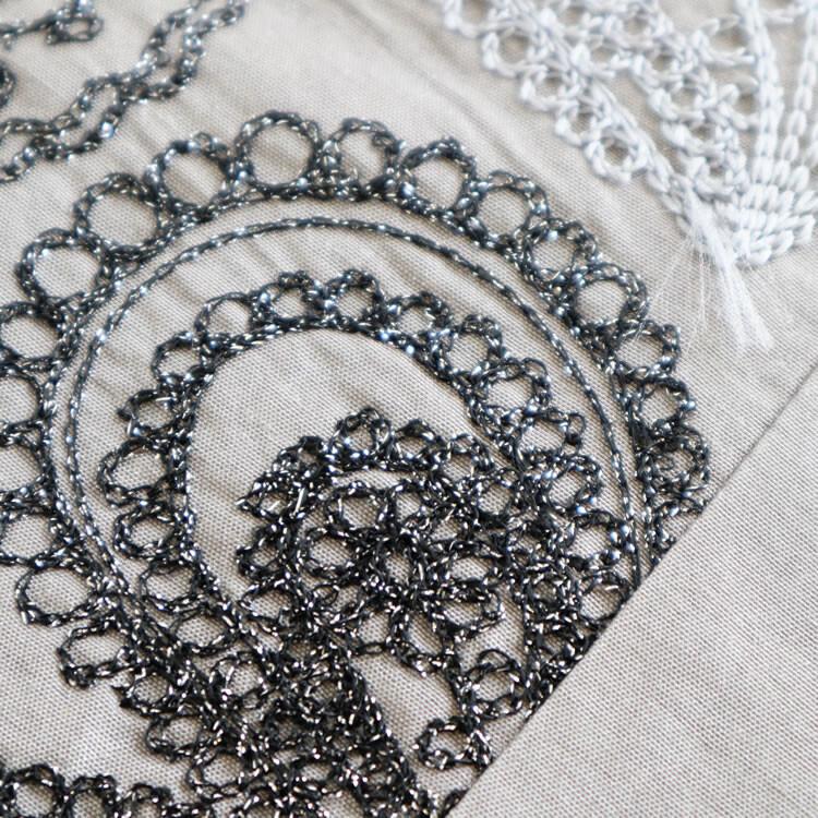 裏地付き高級感あり テーブルランナー グレイ おしゃれ エレガント 高級感 |  | 01