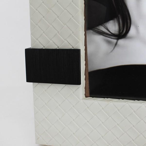 フォトフレーム ホワイトレザー 19×24cm 写真立て 写真 インテリア雑貨 FC-2109-A 写真立て 写真たて おしゃれ 結婚記念日 お祝い 贈り物 ギフト |  | 04