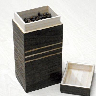 1個 桐製コーヒー豆入れ 200gサイズ 焼桐 珈琲豆入れ キャニスターケース 留河 泉州留河 保存容器 スリム おしゃれ こめびつ ボックス キッチン 高級感 |  | 09