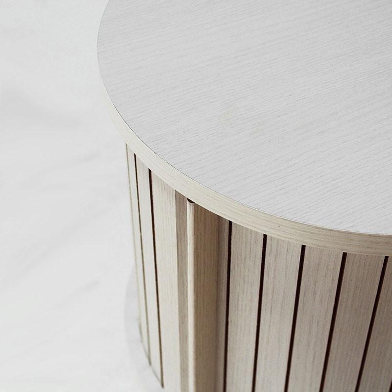 円柱ラック 2段 サイドテーブル ナイトテーブル 木製 収納付き ソファサイドテーブル ベッドサイドテーブル 蛇腹扉 チャモス 木目 |  | 03