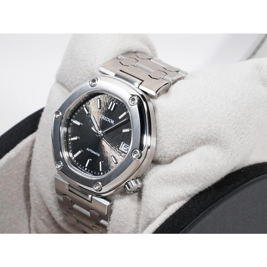 セイコー クレドール ロコモティブ Ref.GCCR999 TI ブラック文字盤 |  | 03