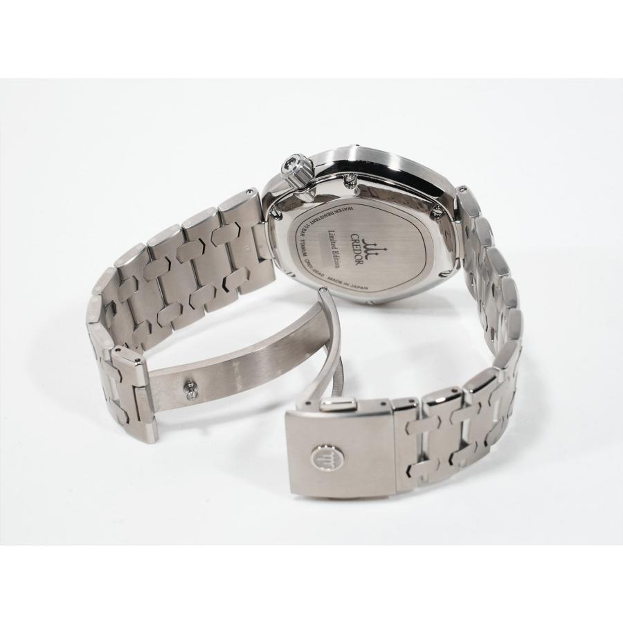 セイコー クレドール ロコモティブ Ref.GCCR999 TI ブラック文字盤 |  | 07