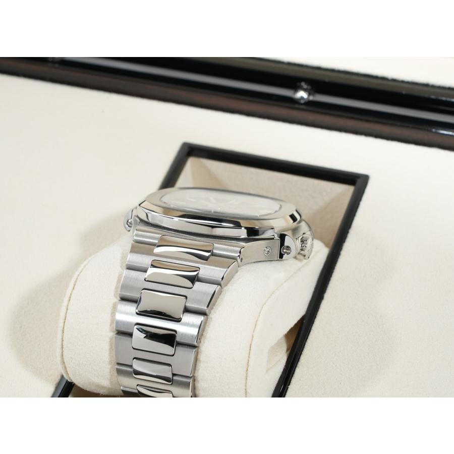 パテックフィリップ ノーチラス アニュアルカレンダー ムーンフェイズ Ref.5726/1A-014 ステンレススチール ブルー、ブラックグラデーション文字盤 | ノーチラス | 05