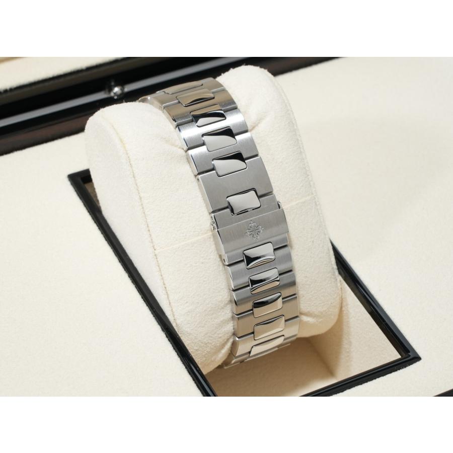 パテックフィリップ ノーチラス アニュアルカレンダー ムーンフェイズ Ref.5726/1A-014 ステンレススチール ブルー、ブラックグラデーション文字盤 | ノーチラス | 06