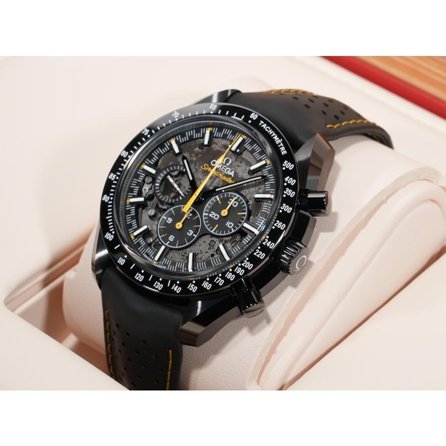 オメガ スピードマスター ダーク サイド オブ ザ ムー?ン Ref.310.92.44.50.01.001 ブラックセラミック スケルトン文字盤 | OMEGA | 03