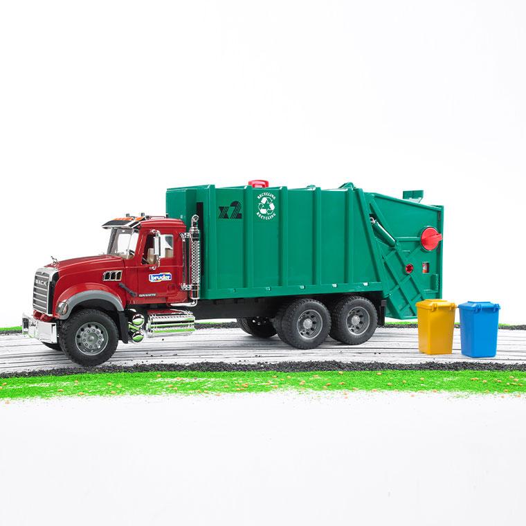 Bruder ブルーダー 正規輸入品 ドイツ MACK ごみ収集車 02812 1/16 