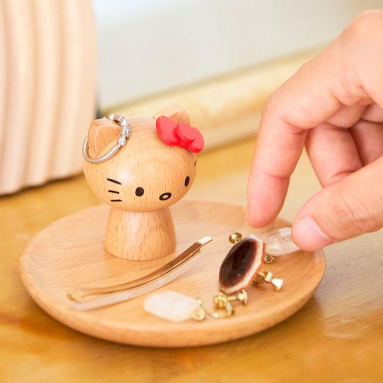 ハンドメイドアクセサリー  専用kokinchan メール便OK ニチガン nichigan ハローキティ アクセサリースタンド