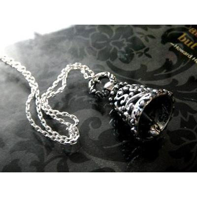 奏でる美音に注目【S&A】ゴシックベルPt ペンダント ネックレス