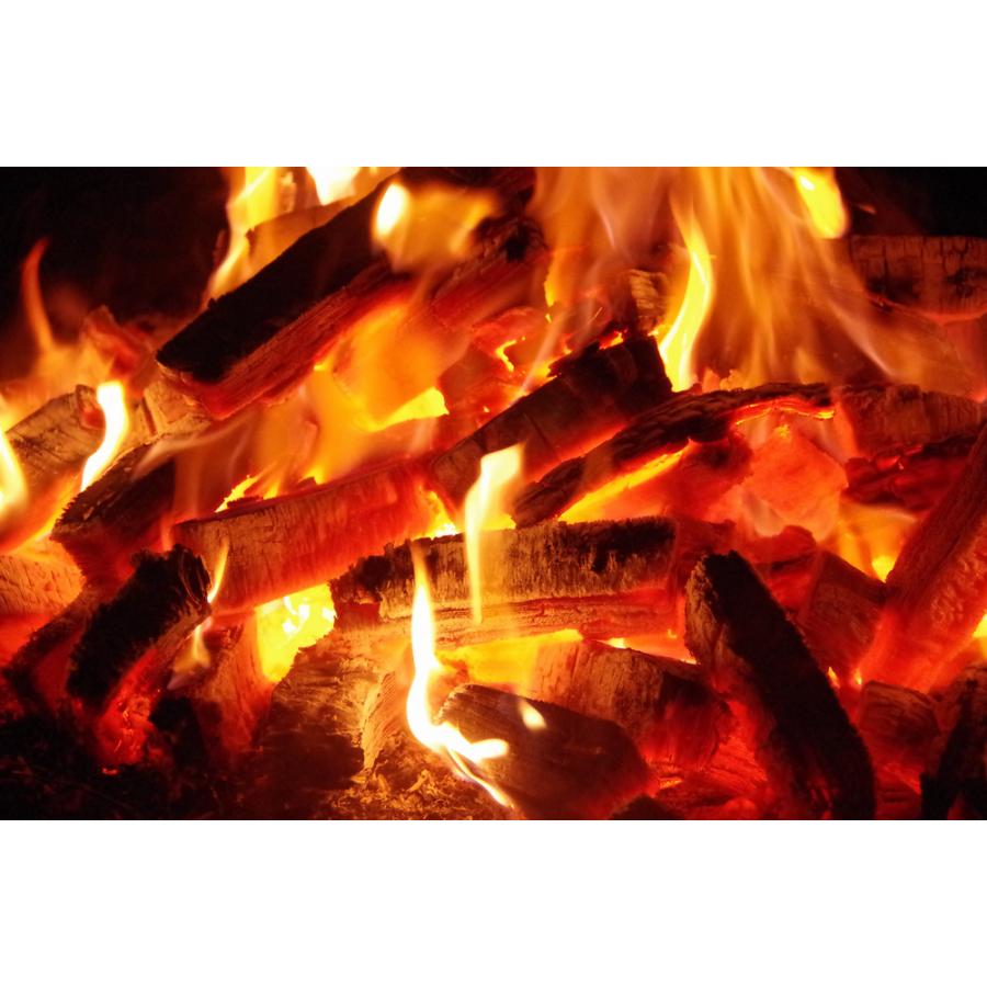 薪 ４０本 ２２kg 焚火 キャンプファイヤー アウトドア燃料 BBQ バーベキュー ソロキャンプ |  | 15