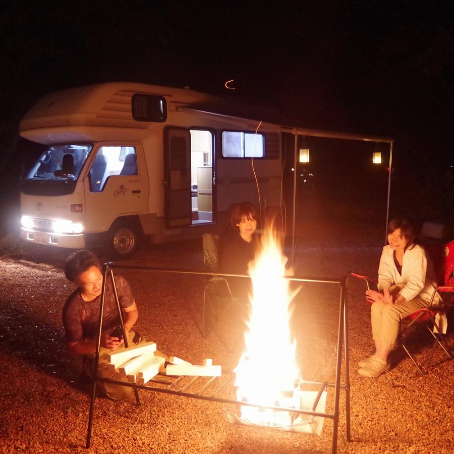 薪 ４０本 ２２kg 焚火 キャンプファイヤー アウトドア燃料 BBQ バーベキュー ソロキャンプ |  | 17