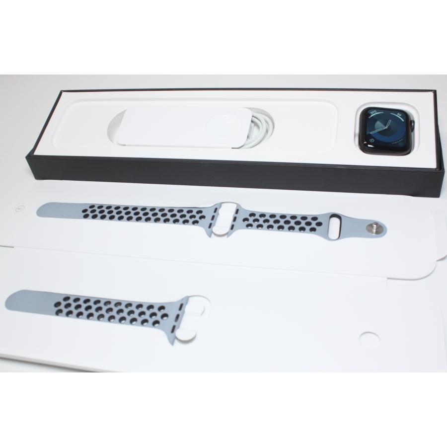 Apple Watch Nike SE（第1世代）GPS/40mm/A2351〈MYYM2J/A〉(4) : 中古