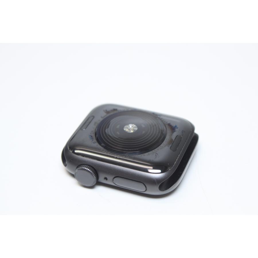 Apple Watch Nike SE（第1世代）GPS/40mm/A2351〈MYYM2J/A〉(4) : 中古