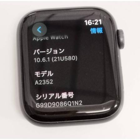 Apple Watch Nike SE 第1世代/GPS/44mm/A2352/スペースグレイ/アップルウォッチ/純正バンド/本体〈MYYK2J/A〉バッテリー71％ |  | 06