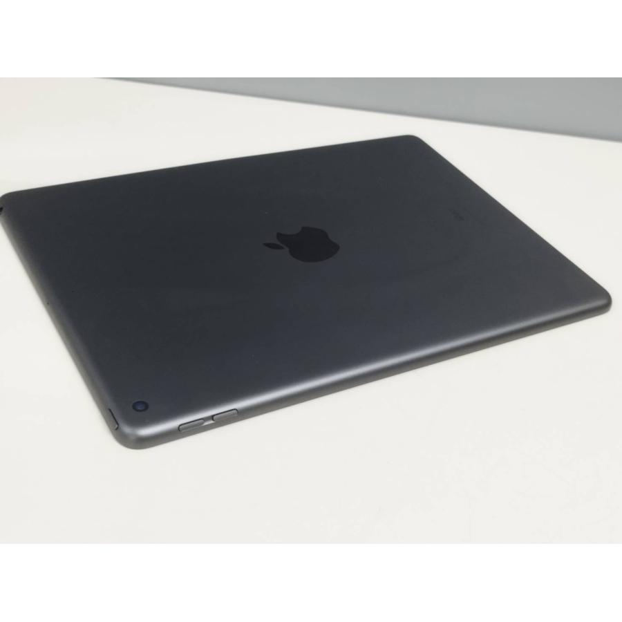 良品】iPad 第8世代/Wi-Fi/10.2インチ/A2270/128GB〈MYLD2J/A