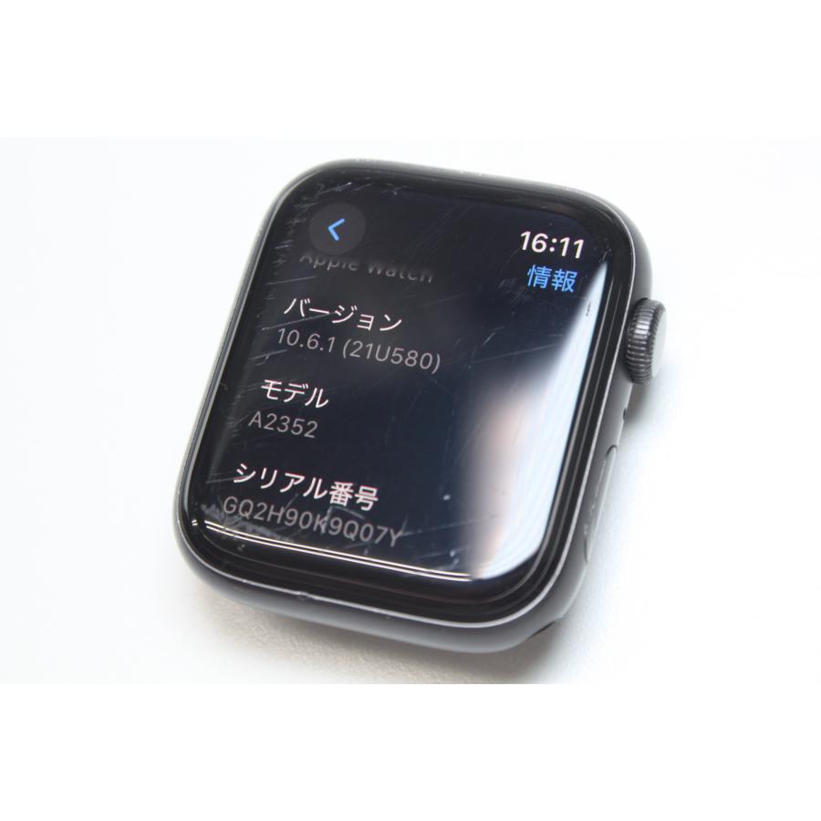 Apple Watch SE 第1世代/GPS/44mm/A2352/スペースグレー〈MYDT2J/A〉 (4) Apple 中古 Apple Watch SE 第1世代 GPS 44mm スペースグレイ