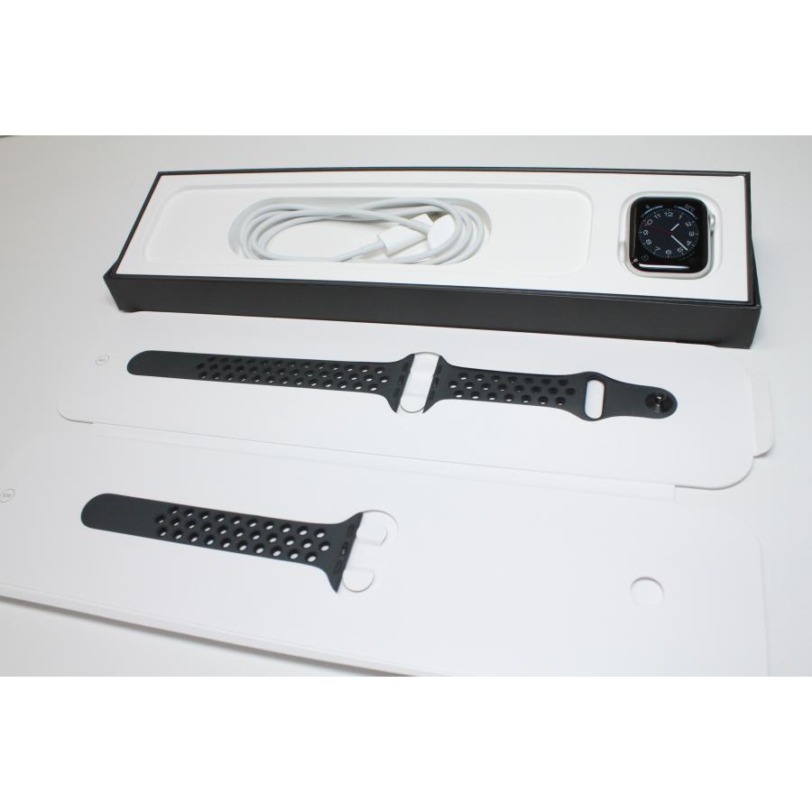 Apple Watch Nike SE（第1世代）GPS/40mm/A2351〈MKQD3J/A〉(5