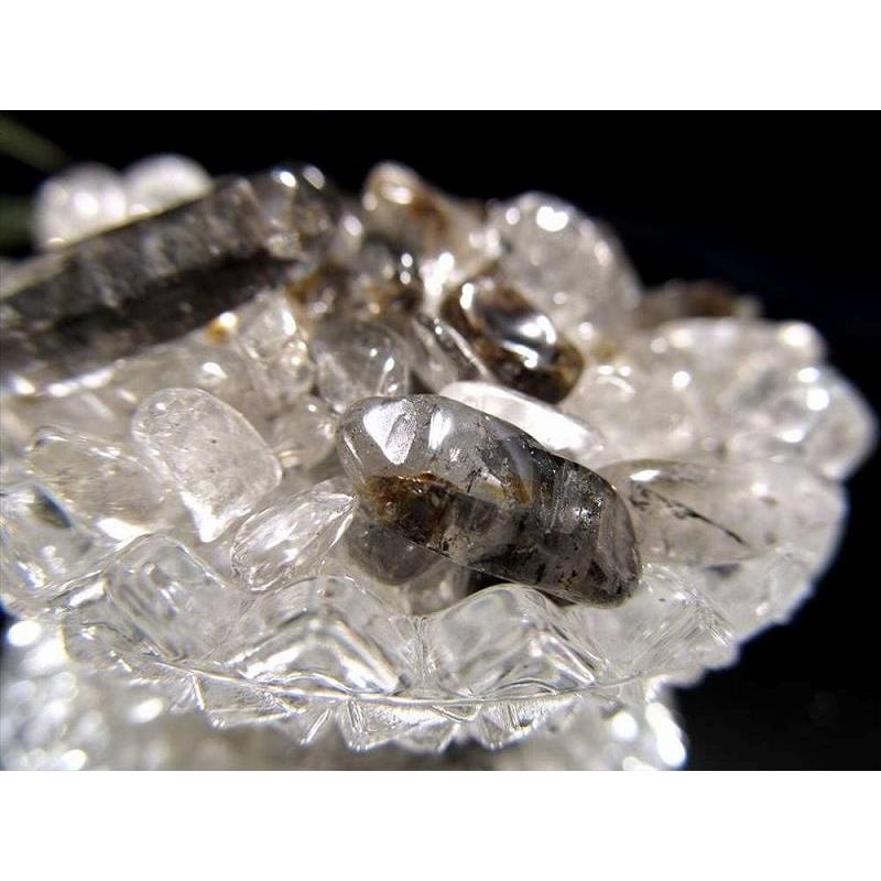 小粒タイプ エレスチャルクォーツ 骸骨水晶 さざれ 約100g入り 粒の大きさ約4mm-10mm エレスチャル 最強パワー 漆黒グラファイト サザレ石 ヒマラヤ産 sa-p | ブランド登録なし | 02