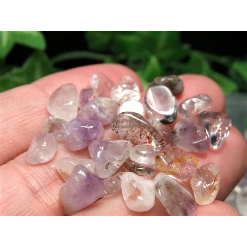 スーパーセブン さざれ クリスタル 200グラム 多鉱物を閉じ込めた水晶