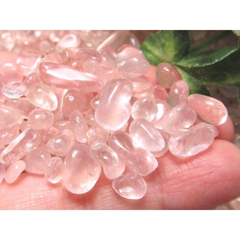 3A ローズクォーツ さざれ 約100g 粒の大きさの平均 約5ミリ-16ミリ 愛