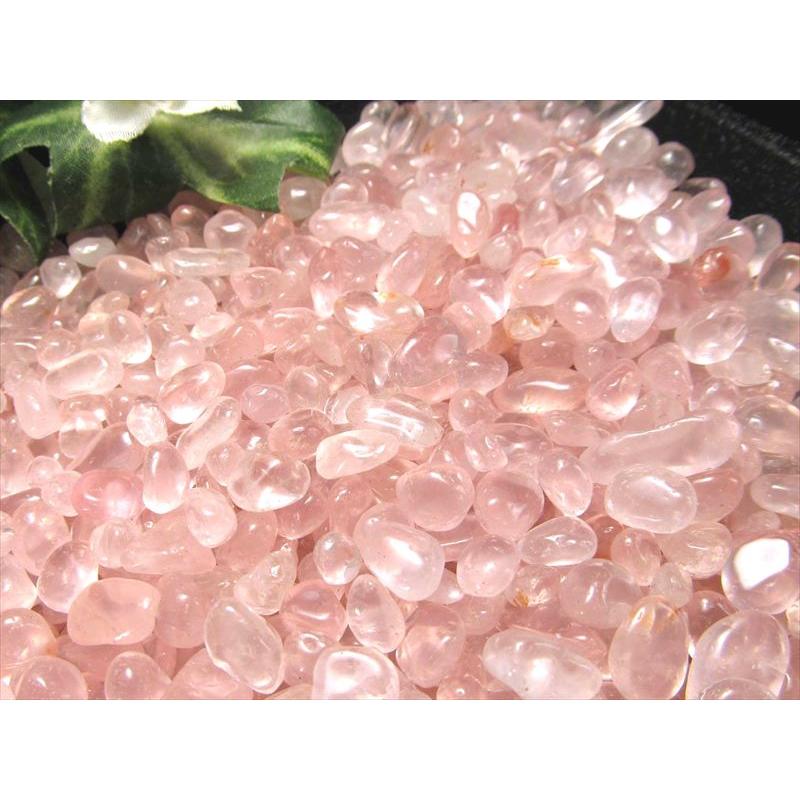 3A ローズクォーツ さざれ 約100g 粒の大きさの平均 約5ミリ-16ミリ 愛