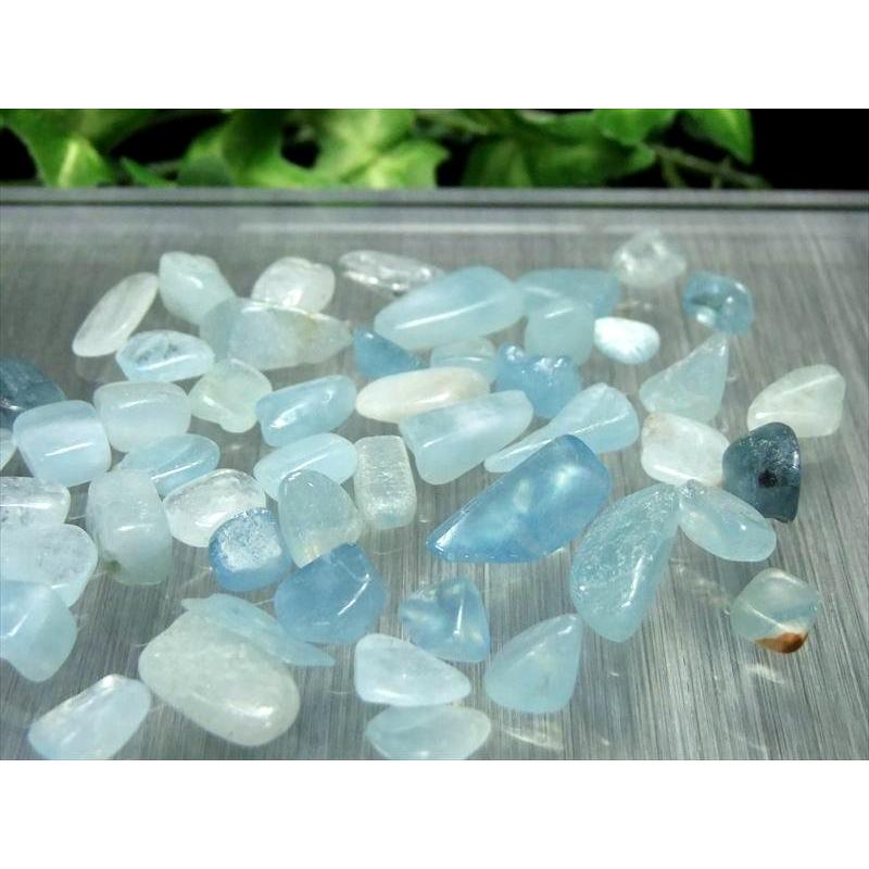 希少 アクアマリン（緑柱石）さざれ石 100g 約6mm-18mm